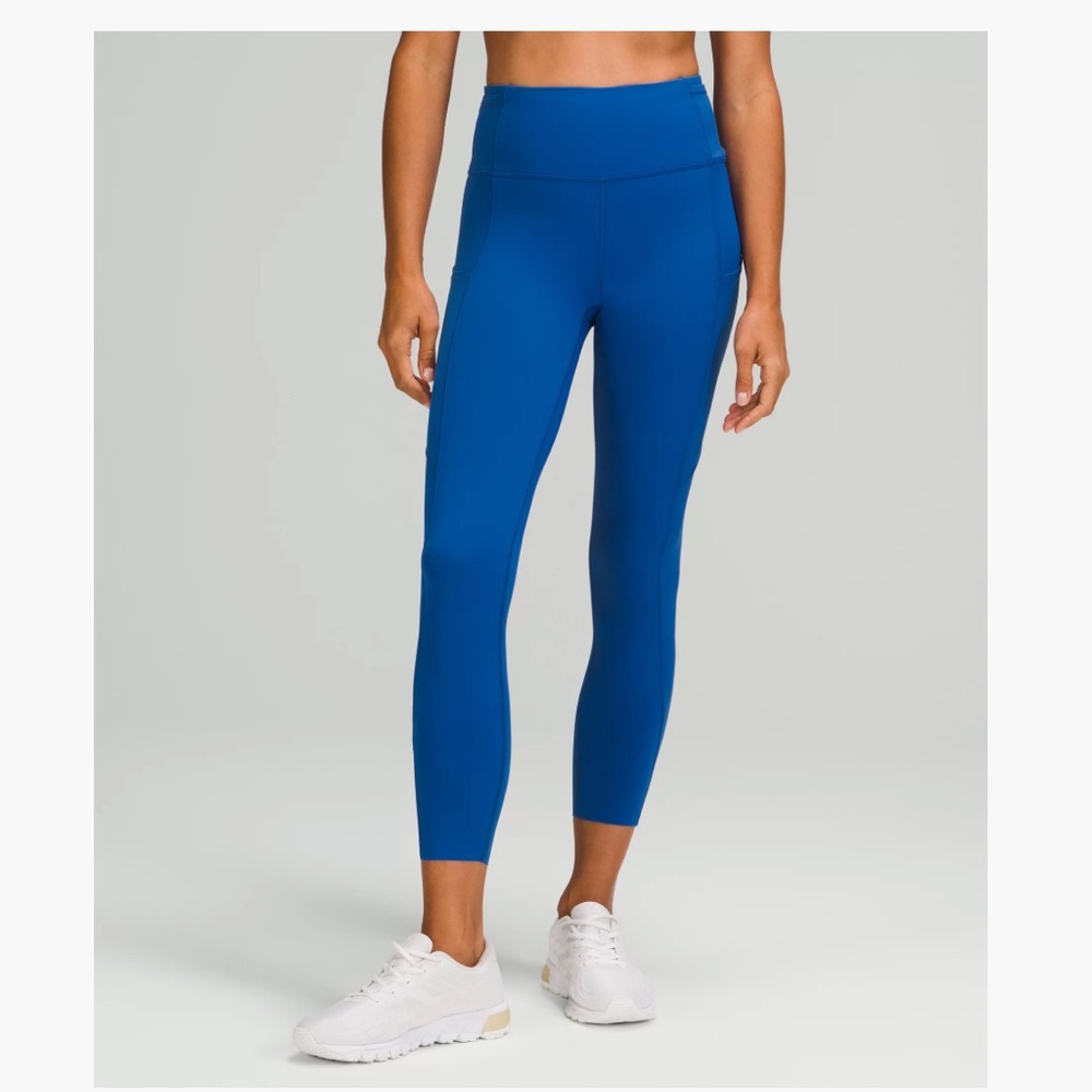 FAST AND FREE HIGH-RISE TIGHT 25"
Symphony Blue